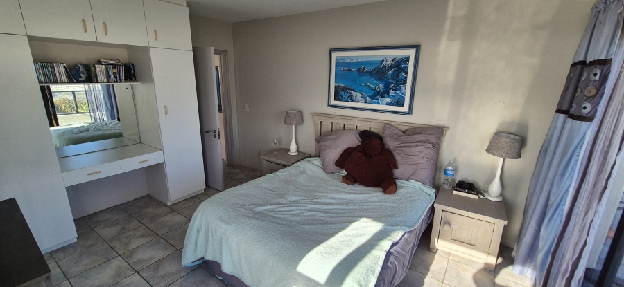 4 Bedroom Property for Sale in Van Riebeeckstrand Western Cape